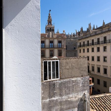 Welldone Cathedral Suites Seville Bilik gambar